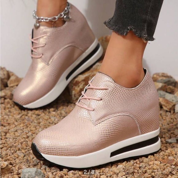 Shoes With Wedge Heels NWT - Picture 2 of 8